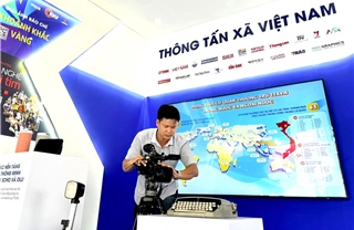 Nhà báo thích ứng sau tái cơ cấu 
