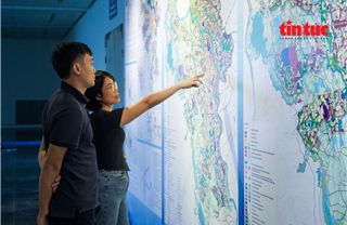 Diện mạo Hà Nội tương lai qua triển lãm Quy hoạch tổng thể Thủ đô Hà Nội tầm nhìn 100 năm