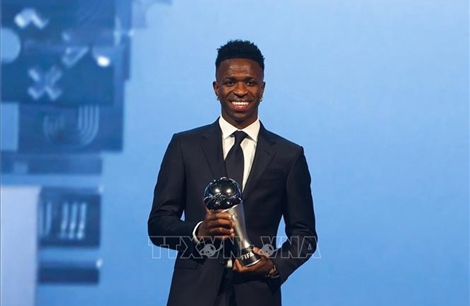 Tiền đạo Vinicius giành giải Cầu thủ xuất sắc nhất năm của FIFA