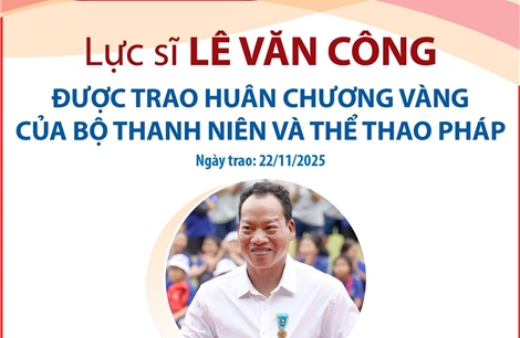 Lực sĩ Lê Văn Công được trao Huân chương Vàng của Bộ Thanh niên và Thể thao Pháp