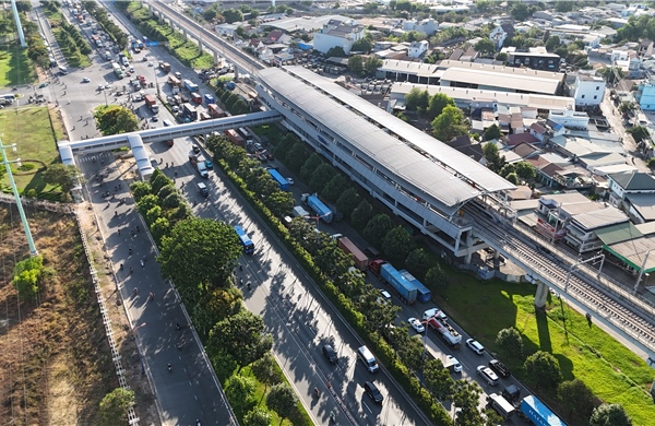 TP Hồ Chí Minh: Cận cảnh 9 cầu bộ hành kết nối nhà ga trên cao tuyến metro số 1