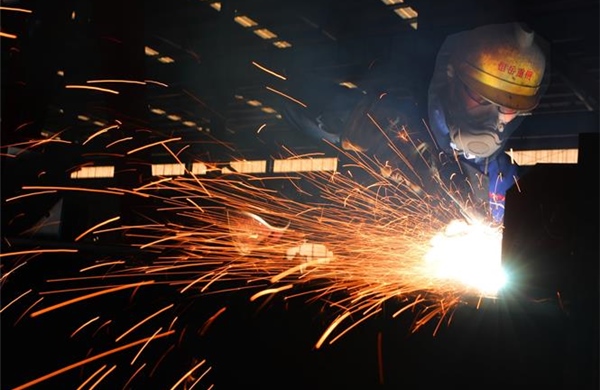 Khi thế giới dư thừa thép nhưng không ai muốn ngừng sản xuất