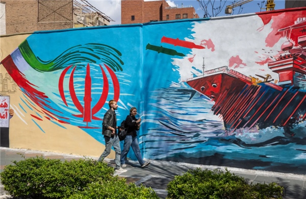 36 giờ xoau chuyển chóng mặt trong cuộc chạy đua tìm kiếm lệnh ngừng bắn Mỹ - Iran