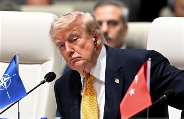 Bị ông Trump sa thải sau một giờ nhậm chức, công tố viên Mỹ khởi kiện