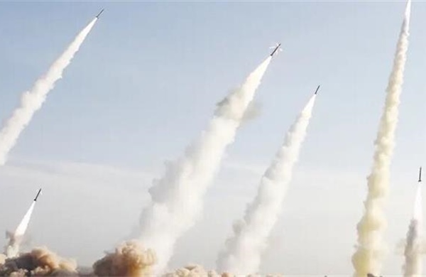 Mỹ - Iran mắc kẹt trong vòng xoáy trả đũa, hòa đàm có còn cơ hội?