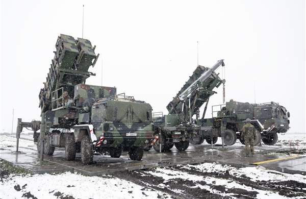 Vì sao các nước hậu thuẫn Ukraine không muốn chia sẻ tên lửa Patriot?