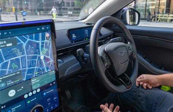 London bước vào kỷ nguyên robotaxi