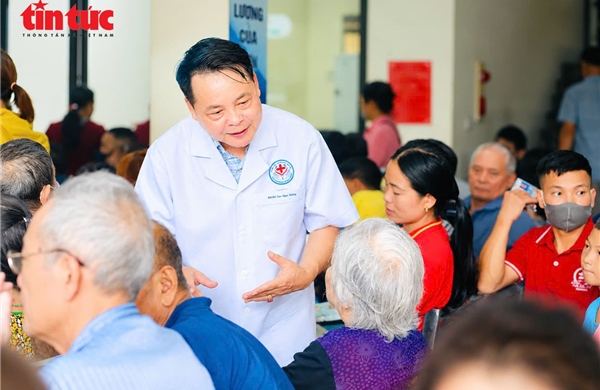 Người bác sĩ hết lòng vì bệnh nhân vùng cao