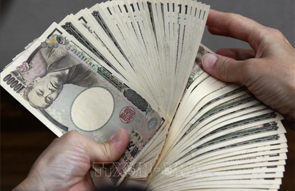Đồng yen tiệm cận mức thấp kỷ lục trong 40 năm so với USD