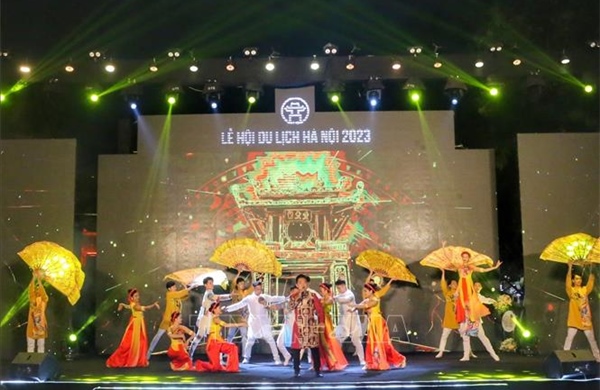 Lễ hội Du lịch Hà Nội tưng bừng tại không gian đi bộ hồ Hoàn Kiếm