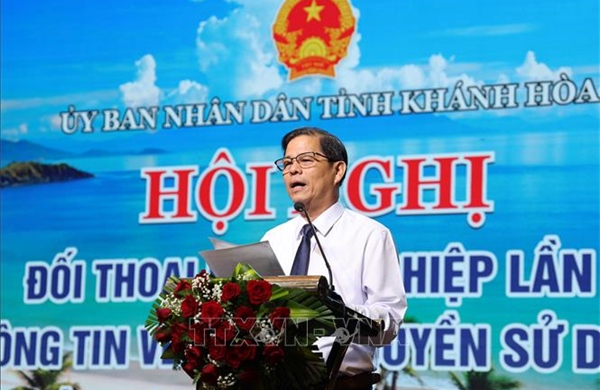 UBND tỉnh Khánh Hòa tổ chức đối thoại với trên 300 doanh nghiệp