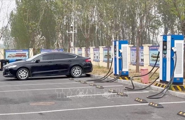 Năm đột phá giúp việc sở hữu xe điện trở nên thuận tiện hơn