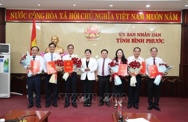 Mong muốn các cán bộ nghỉ hưu trước tuổi tiếp tục đóng góp cho địa phương
