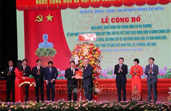 Công bố chính quyền địa phương 2 cấp: Vững tin bước vào kỷ nguyên mới