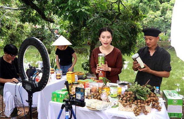 Chuyển đổi số: Mở rộng cánh cửa thị trường