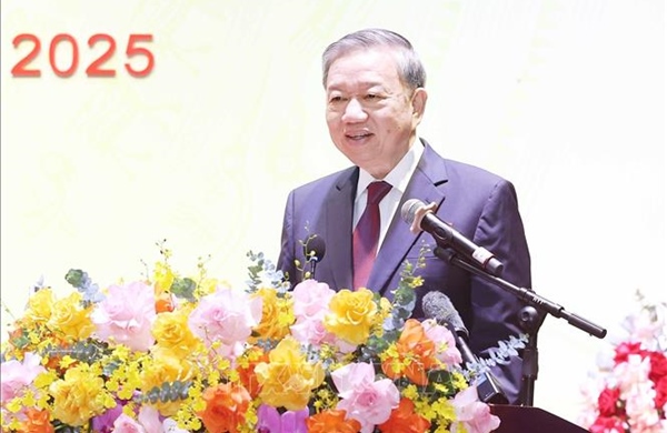 Tổng Bí thư dự Đại hội đại biểu Đảng bộ xã Nghĩa Trụ lần thứ nhất