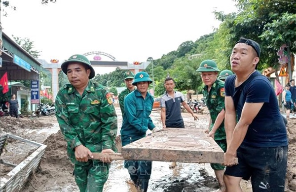 Điểm tựa của nhân dân vùng biên trong lũ dữ