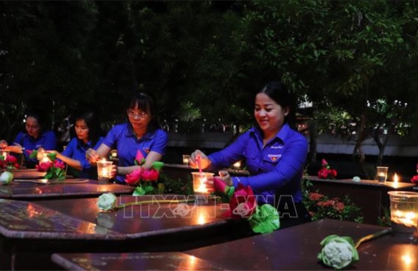 Ngày Thương binh - Liệt sĩ 27/7: Thắp nến tri ân các anh hùng liệt sĩ 