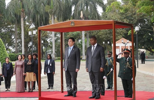Lễ tiễn Chủ tịch nước Lương Cường và Phu nhân thăm cấp Nhà nước Angola