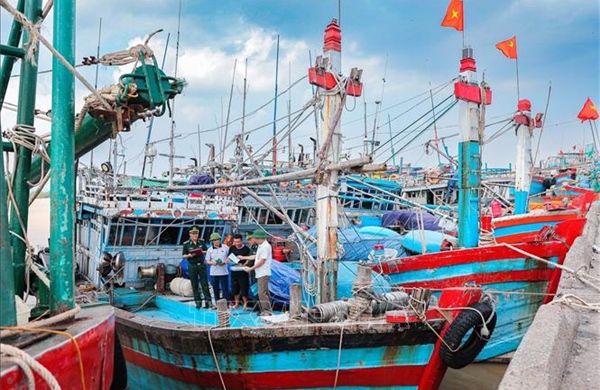 Tuyên chiến với IUU - Bài 1