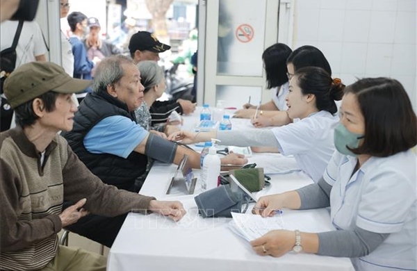 Hà Nội triển khai các giải pháp đột phá chăm sóc sức khỏe nhân dân