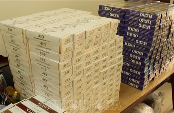 Bắt quả tang 2 chị em tàng trữ hơn 5.000 bao thuốc lá lậu