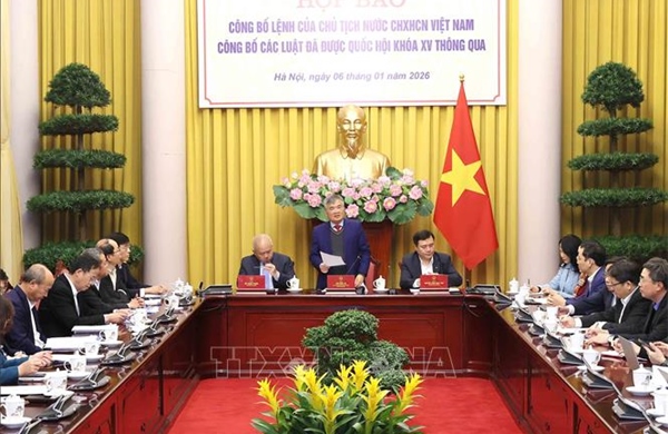 Công bố Lệnh của Chủ tịch nước về 12 luật