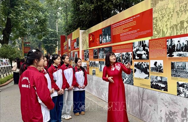 Khu di tích Phủ Chủ tịch Khai mạc chuỗi hoạt động chào mừng Đại hội XIV của Đảng