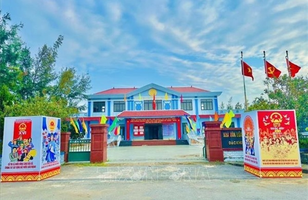 Rộn ràng ngày hội của toàn dân từ đảo tiền tiêu Cồn Cỏ đến cực Nam Tổ quốc