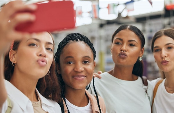 Gen Z ưu tiên chăm sóc sức khỏe tâm thần dù chi phí cao