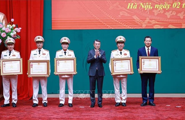 Thủ tướng Lê Minh Hưng: Cần gắn bảo đảm an ninh với mở rộng không gian phát triển đất nước