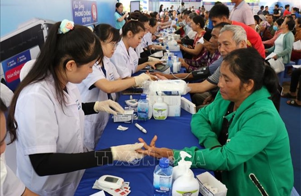 Tăng tốc thực hiện mục tiêu khám sức khỏe miễn phí toàn dân
