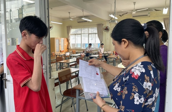 Những điều quan trọng khi làm thủ tục dự thi tốt nghiệp THPT 2025
