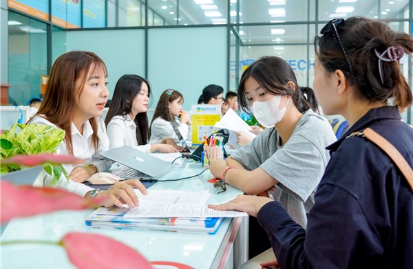 Nguồn nhân lực đại học góp phần thúc đẩy kinh tế số, kinh tế tri thức