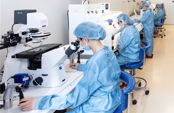 Thường xuyên tiếp xúc với hoá chất độc hại có thể tăng nguy cơ vô sinh ở nam giới