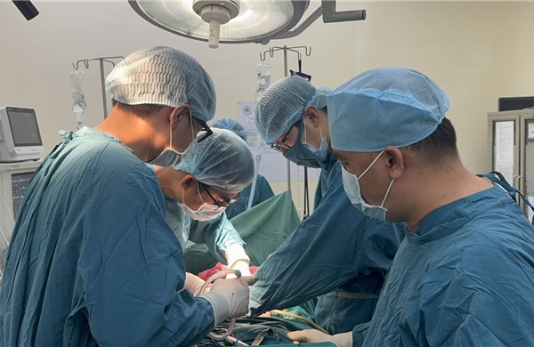 Dùng niêm mạc miệng để tái tạo niệu đạo dương vật