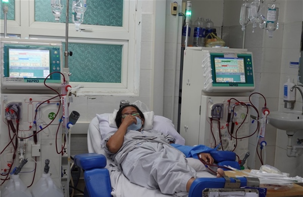 Cảnh báo nguy cơ suy thận mạn từ thói quen sinh hoạt ở người trẻ