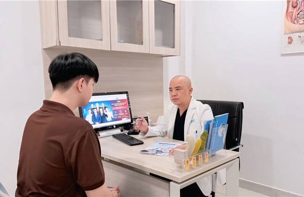 Cảnh báo rủi ro từ dịch vụ 'thuê người yêu' qua mạng dịp Tết