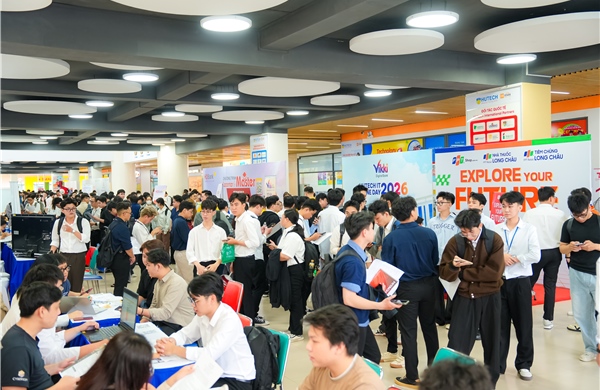 Hơn 70 doanh nghiệp mang 2.500 việc làm đến HUTECH IT OPEN DAY