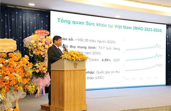 Tiếp cận chăm sóc toàn diện cho bệnh nhân ung thư trong thời đại mới 