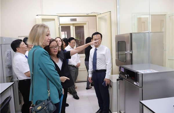 Thêm phòng xét nghiệm chuyên sâu ứng phó bệnh truyền nhiễm