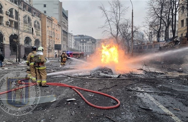 Ukraine trước &#39;cơn bão tài chính&#39;: 330 tỷ USD tài sản Nga bị đóng băng có cứu được?