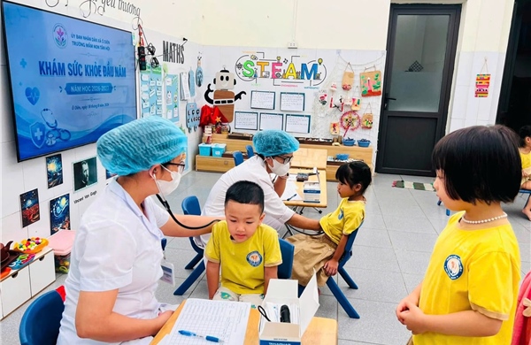 Hà Nội bắt đầu triển khai khám sức khỏe miễn phí cho trẻ em