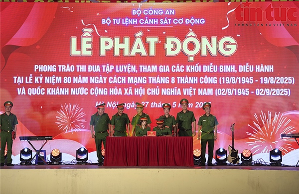 Lực lượng Cảnh sát cơ động phát động phong trào thi đua tập luyện diễu binh, diễu hành