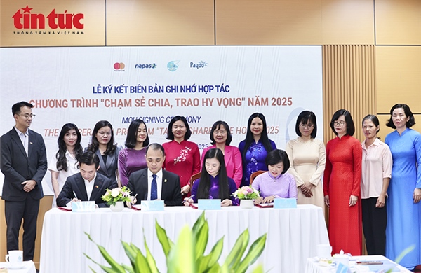 Hành trình nhân ái chăm lo sức khỏe phụ nữ có hoàn cảnh khó khăn