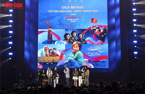 Đêm nhạc ‘Giai điệu Hạnh phúc’ khép lại Ngày hội Việt Nam Hạnh phúc 2025