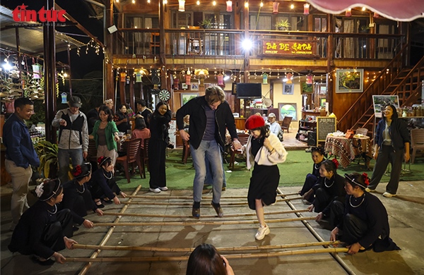 Du lịch cộng đồng mở hướng sinh kế bền vững cho đồng bào Tày