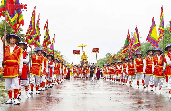 Lễ rước kiệu dâng lễ vật Giỗ Tổ tại Đền Hùng