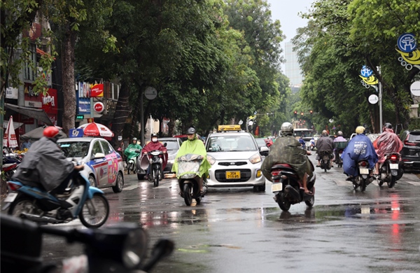 Thời tiết ngày 22/8: Mưa lớn ở vùng núi Bắc Bộ, cảnh báo gió mạnh trên Biển Đông