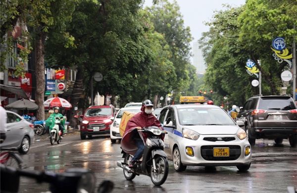 Cục bộ mưa lớn trong đêm và rạng sáng 16/9 tại nhiều khu vực
